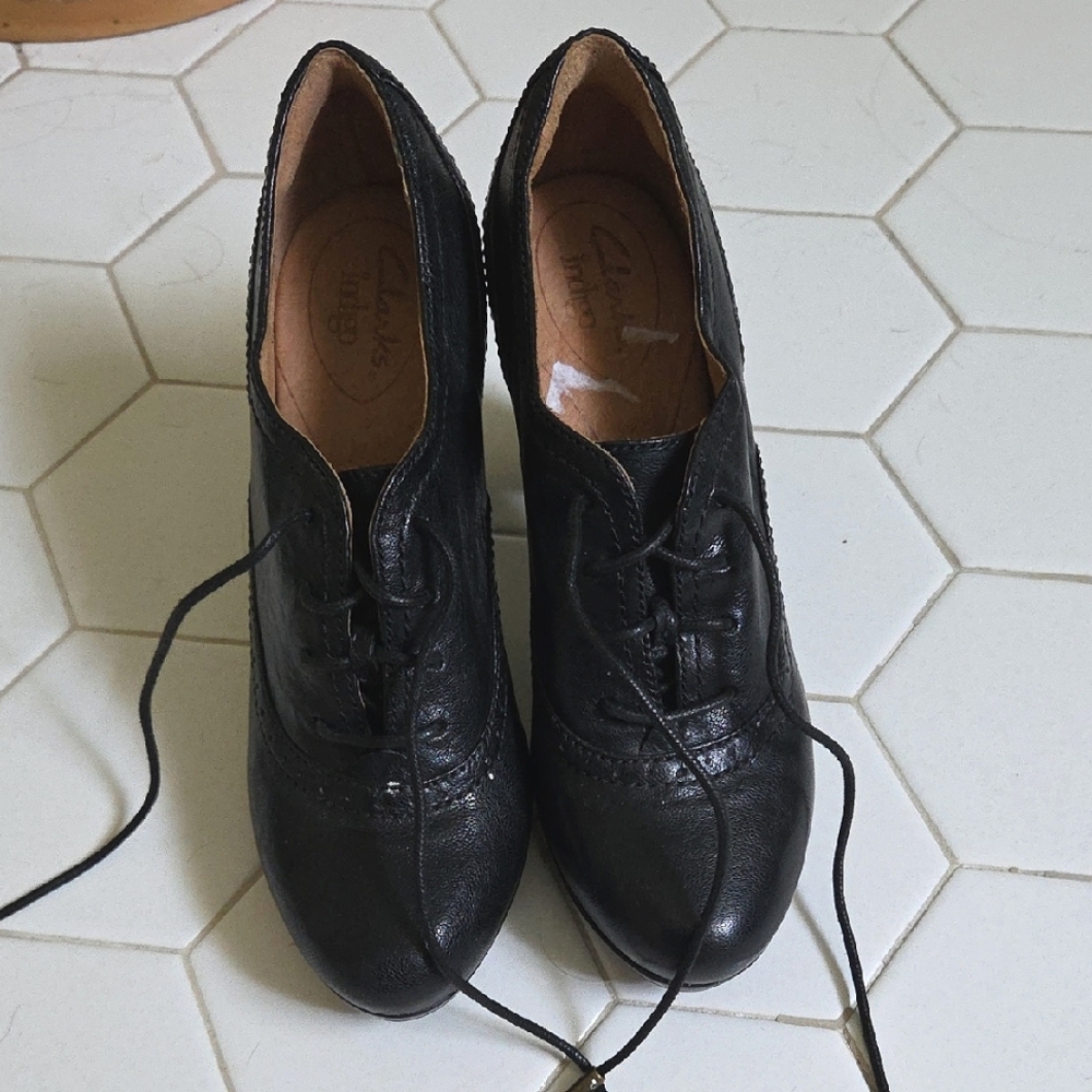 Clarks Black Lace Up Boots with Smooth Leather
